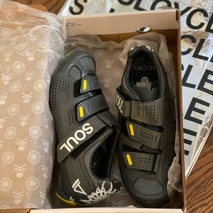 *BRAND NEW* SoulCycle spin shoes in box and bag